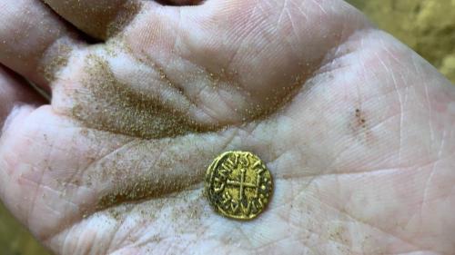 7A9AE5D4-C053-4BB7-BC14-8F27A6EEFD03