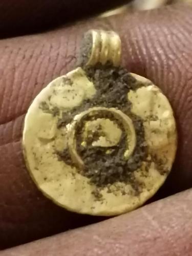 1-10-2021-2e-vondst-hanger-met-zand-2